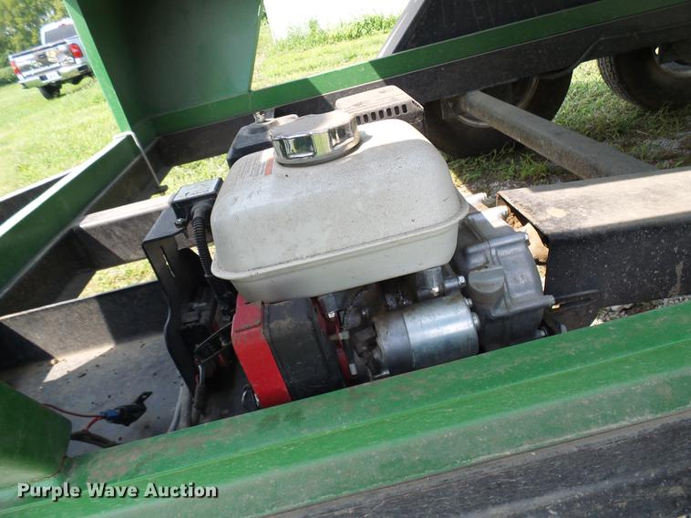 image for item DE5165 Patriot 200 seed tender trailer