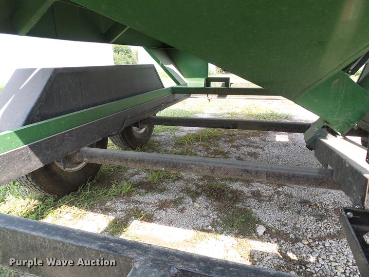 image for item DE5165 Patriot 200 seed tender trailer