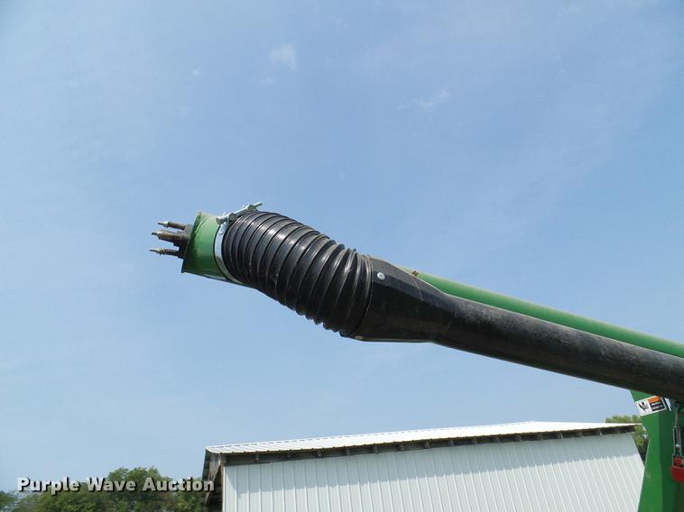 image for item DE5165 Patriot 200 seed tender trailer