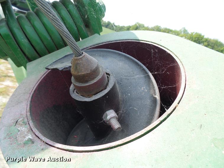 image for item DE5165 Patriot 200 seed tender trailer