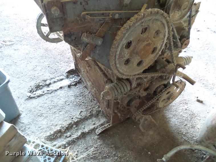 image for item DE5203 Roskamp Mfg roller mill