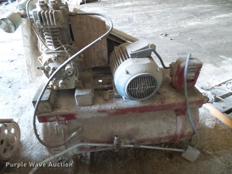 image for item DE5203 Roskamp Mfg roller mill