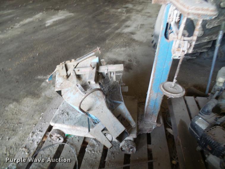 image for item DE5203 Roskamp Mfg roller mill