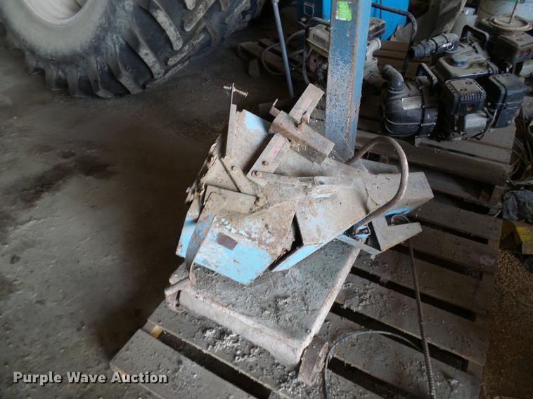 image for item DE5203 Roskamp Mfg roller mill