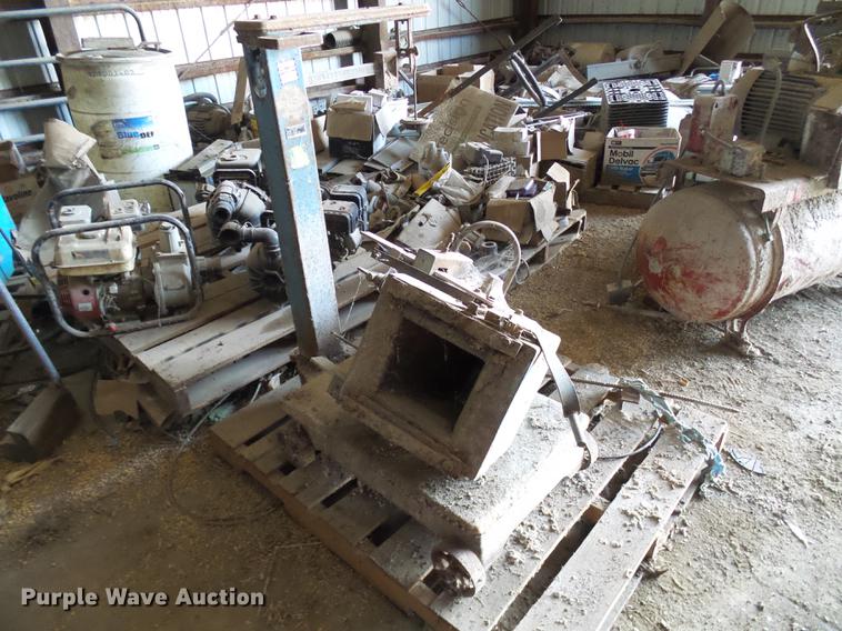 image for item DE5203 Roskamp Mfg roller mill
