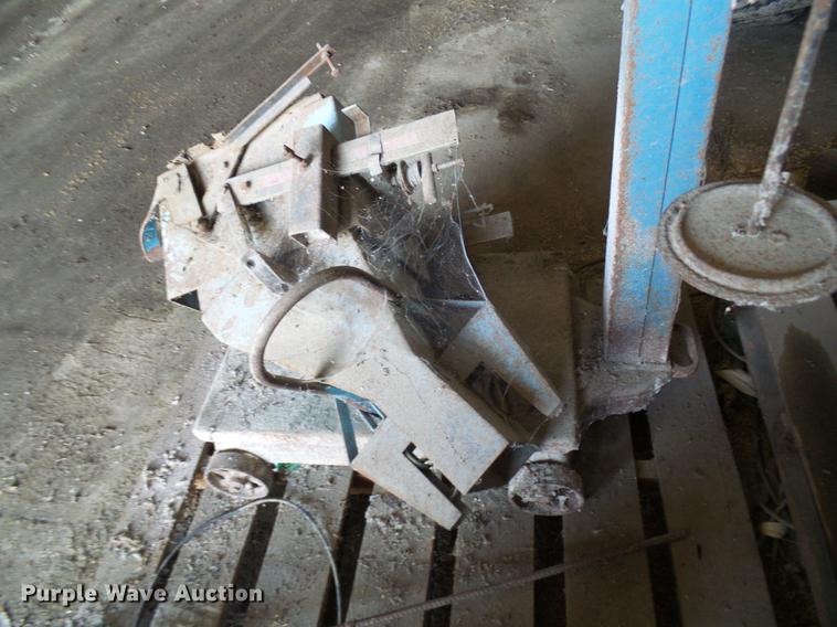 image for item DE5203 Roskamp Mfg roller mill