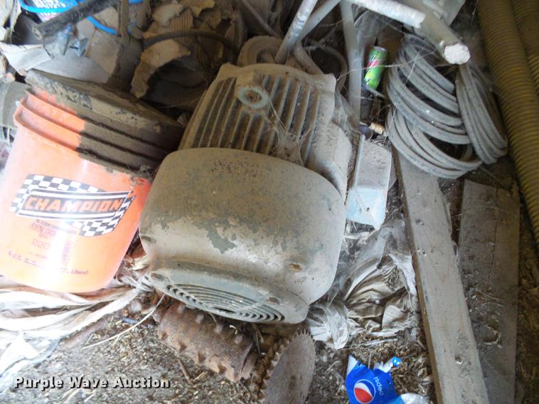 image for item DE5203 Roskamp Mfg roller mill