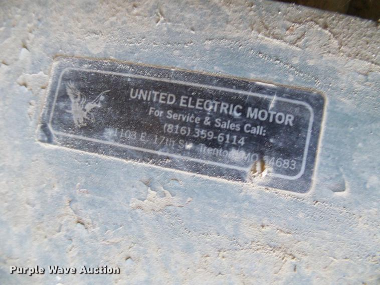 image for item DE5203 Roskamp Mfg roller mill