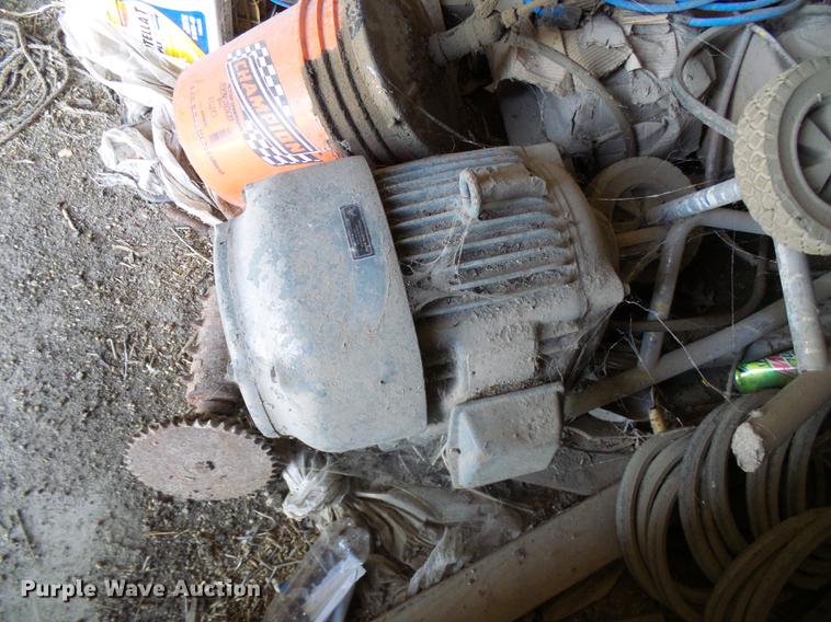 image for item DE5203 Roskamp Mfg roller mill