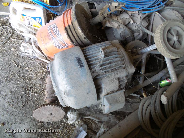 image for item DE5203 Roskamp Mfg roller mill