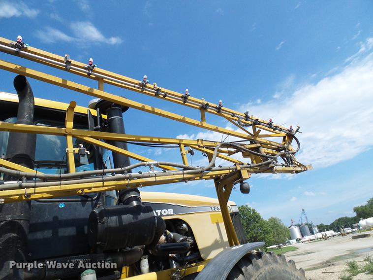 image for item DE5204 2005 Ag-Chem RoGator 1264C sprayer