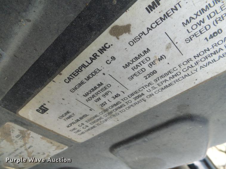 image for item DE5204 2005 Ag-Chem RoGator 1264C sprayer