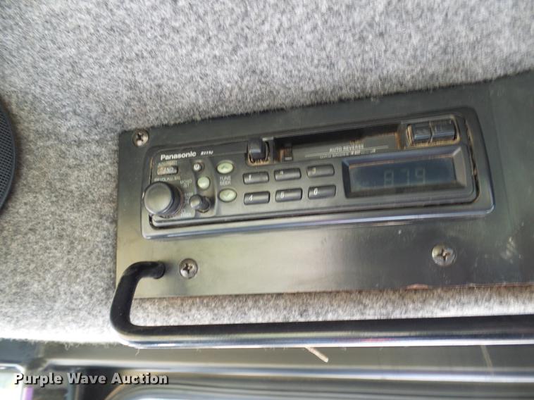 image for item DE5204 2005 Ag-Chem RoGator 1264C sprayer