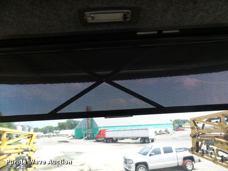 image for item DE5204 2005 Ag-Chem RoGator 1264C sprayer