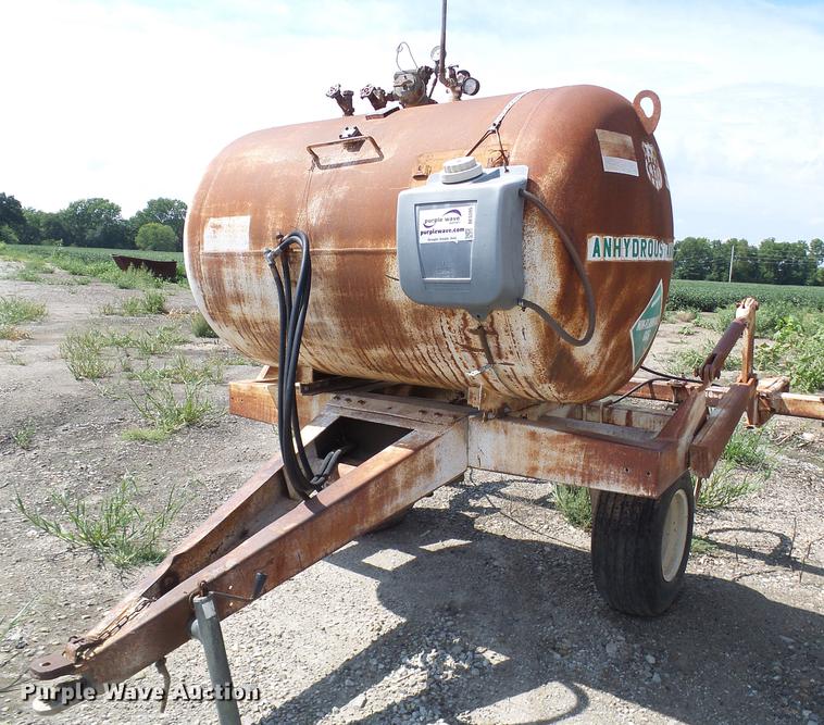 image for item DE5205 Anhydrous ammonia applicator