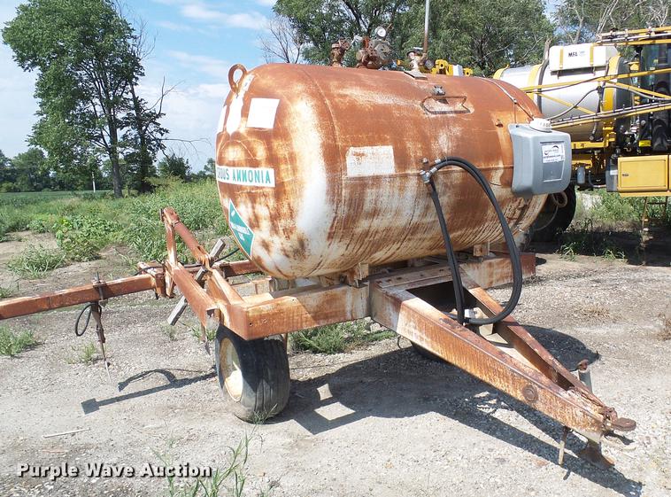 image for item DE5205 Anhydrous ammonia applicator