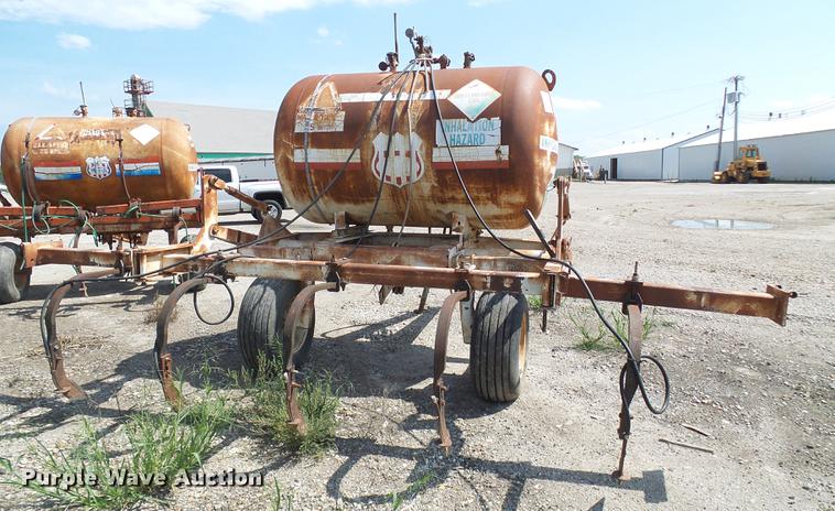 image for item DE5205 Anhydrous ammonia applicator