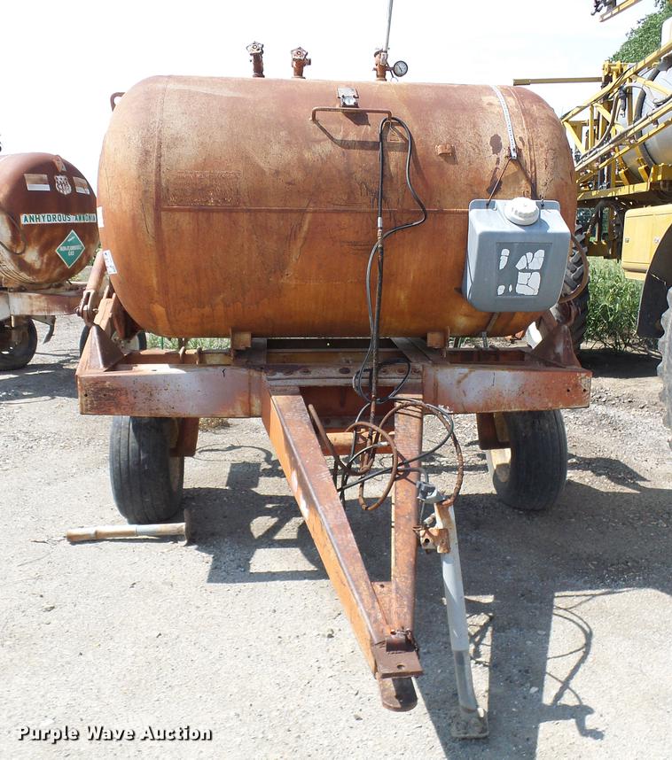 image for item DE5206 Anhydrous ammonia applicator