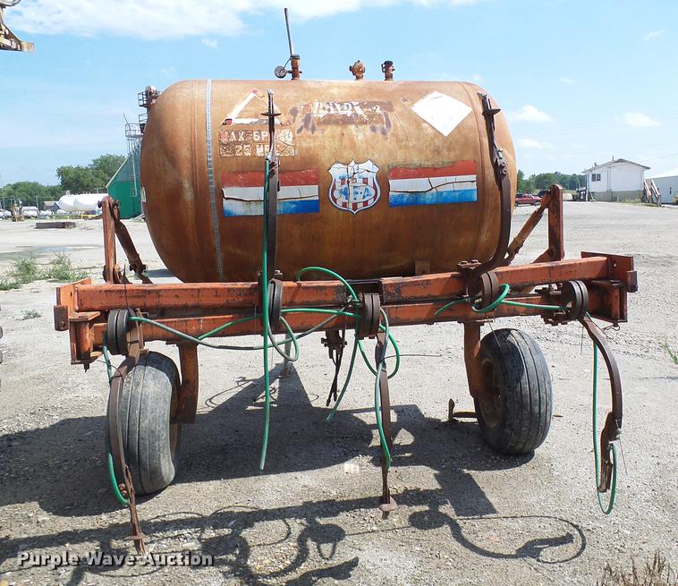 image for item DE5206 Anhydrous ammonia applicator