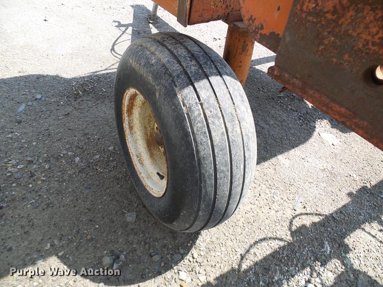 image for item DE5206 Anhydrous ammonia applicator