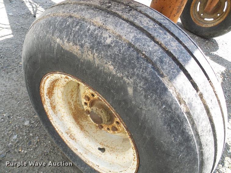 image for item DE5206 Anhydrous ammonia applicator