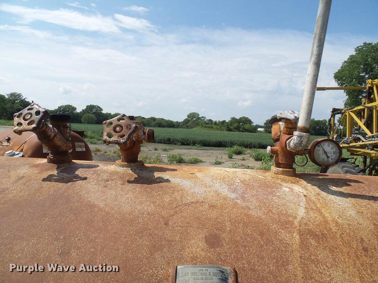 image for item DE5206 Anhydrous ammonia applicator