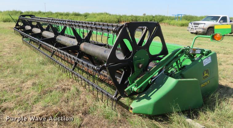 image for item DE6384 2002 John Deere 925F platform head