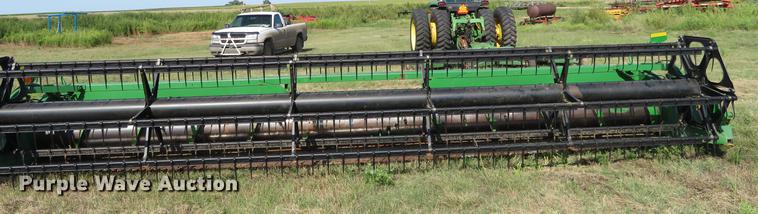 image for item DE6384 2002 John Deere 925F platform head