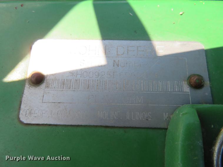 image for item DE6384 2002 John Deere 925F platform head