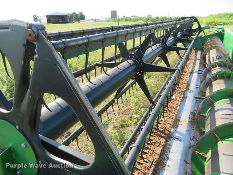 image for item DE6384 2002 John Deere 925F platform head