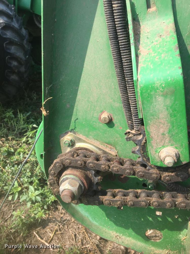 image for item DE6384 2002 John Deere 925F platform head