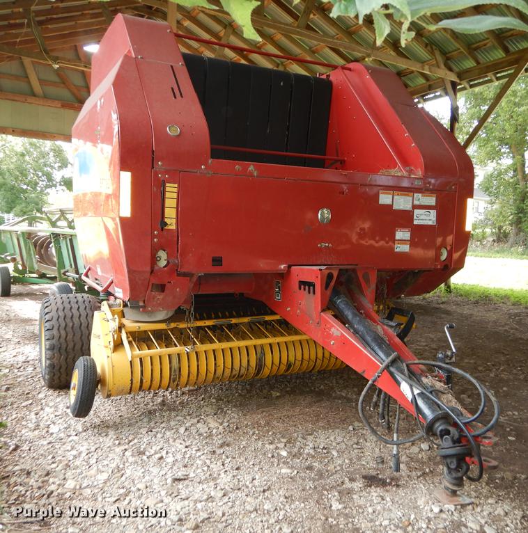 image for item DF1774 2008 New Holland BR7090 round baler