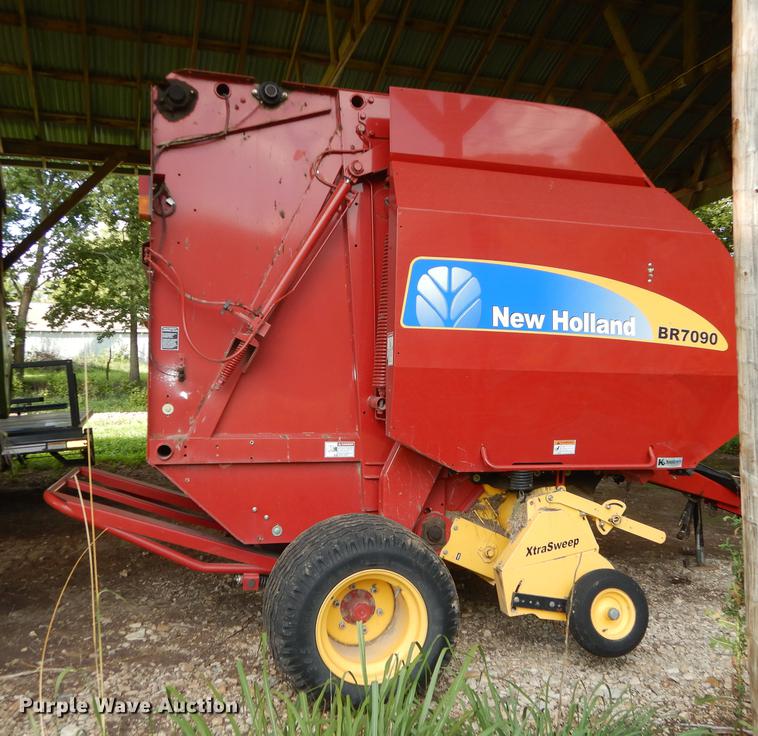 image for item DF1774 2008 New Holland BR7090 round baler