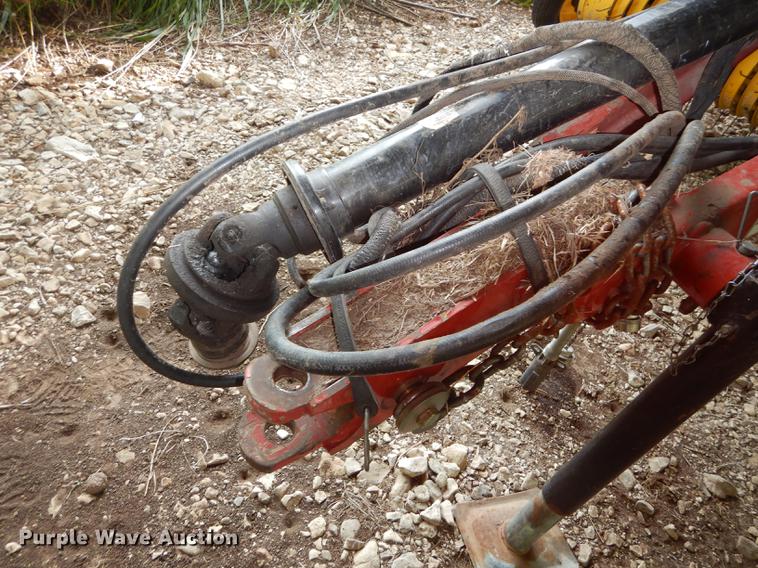 image for item DF1774 2008 New Holland BR7090 round baler