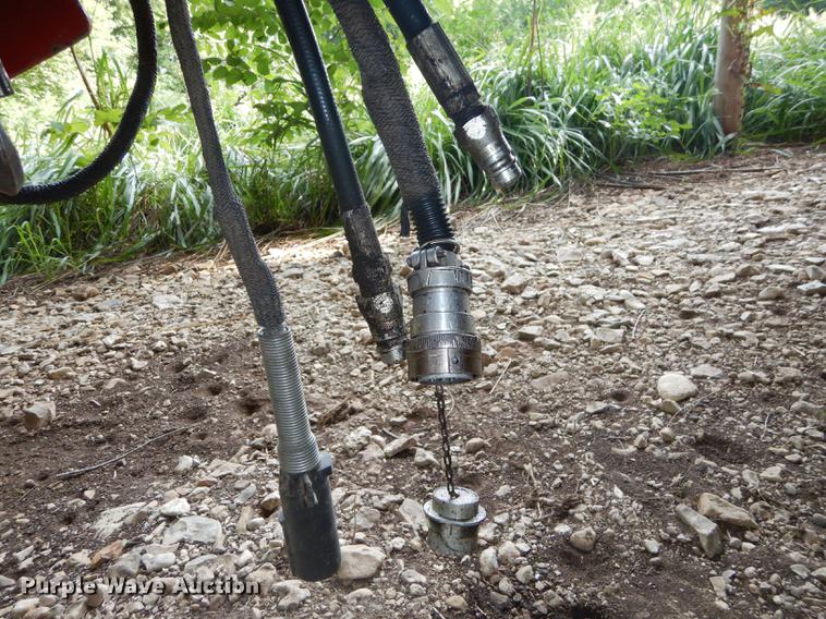 image for item DF1774 2008 New Holland BR7090 round baler