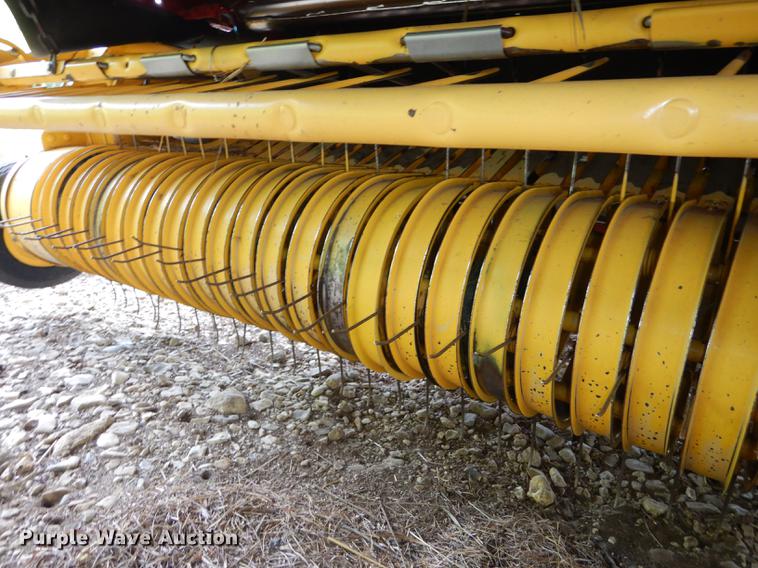 image for item DF1774 2008 New Holland BR7090 round baler