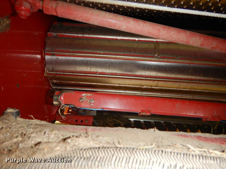 image for item DF1774 2008 New Holland BR7090 round baler