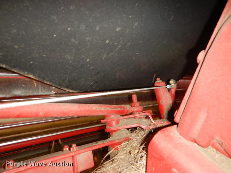 image for item DF1774 2008 New Holland BR7090 round baler