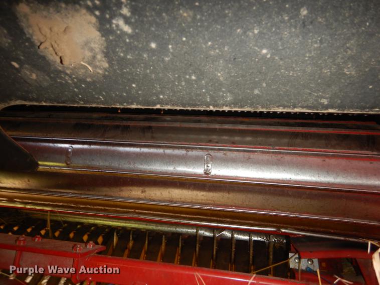 image for item DF1774 2008 New Holland BR7090 round baler