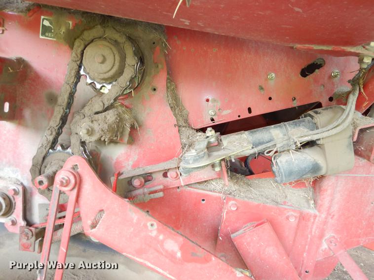 image for item DF1774 2008 New Holland BR7090 round baler