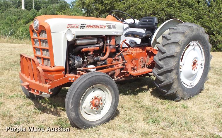 image for item DM9896 1960 Ford 821 tractor