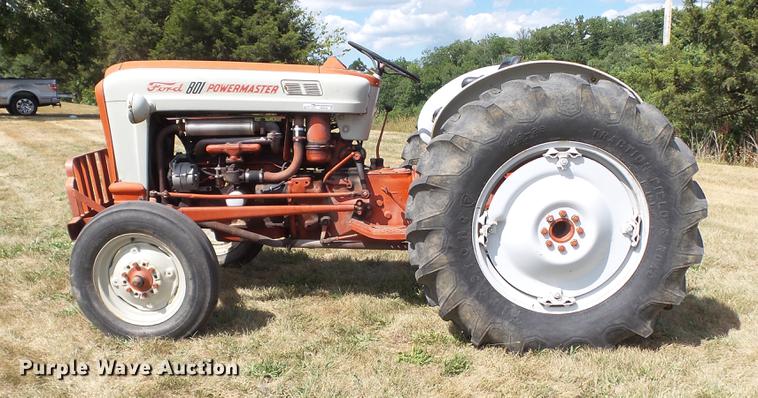 image for item DM9896 1960 Ford 821 tractor