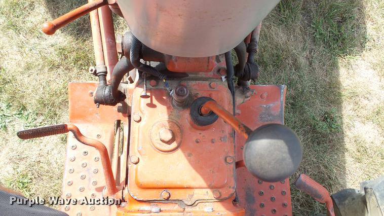 image for item DM9896 1960 Ford 821 tractor