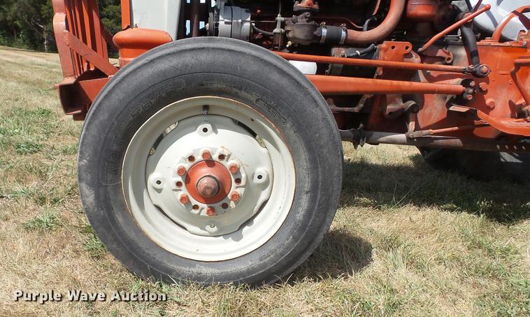 image for item DM9896 1960 Ford 821 tractor