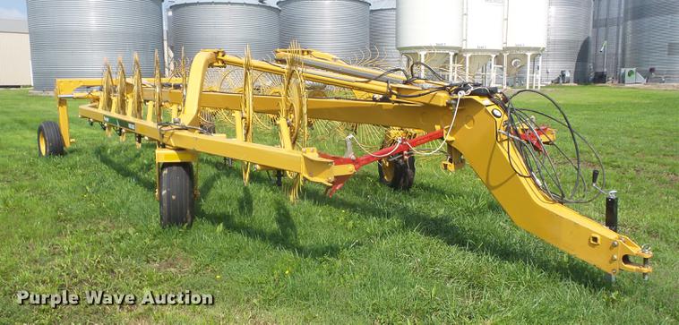image for item EI9884 Vermeer VR1428 hay rake