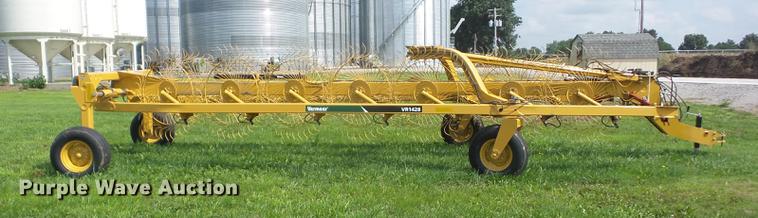 image for item EI9884 Vermeer VR1428 hay rake