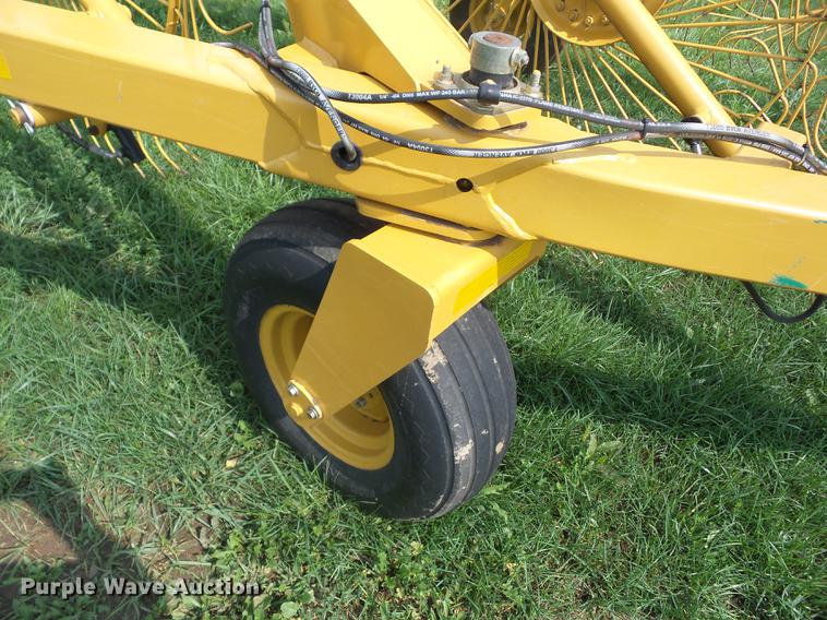 image for item EI9884 Vermeer VR1428 hay rake