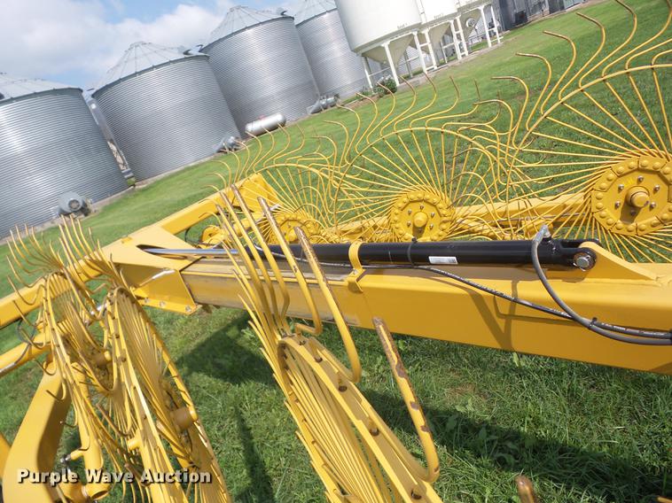image for item EI9884 Vermeer VR1428 hay rake
