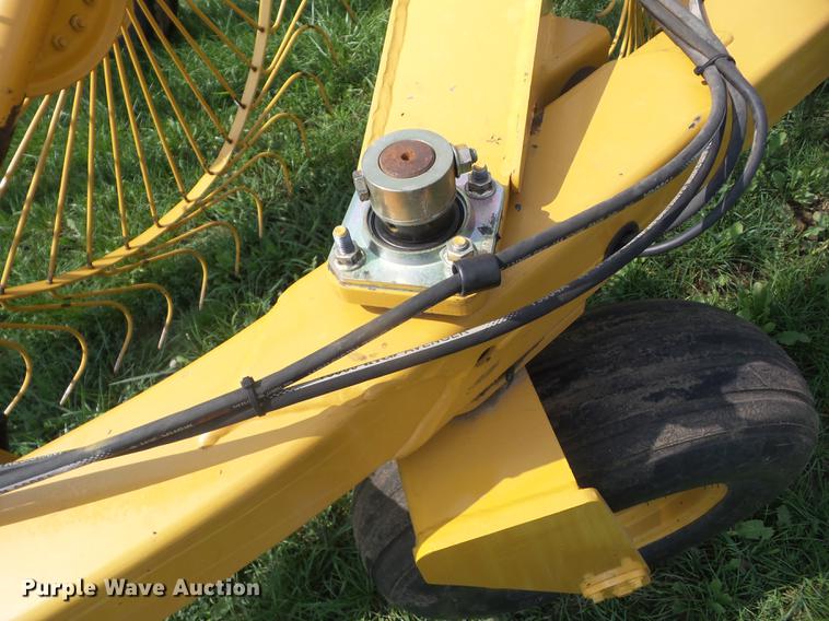 image for item EI9884 Vermeer VR1428 hay rake
