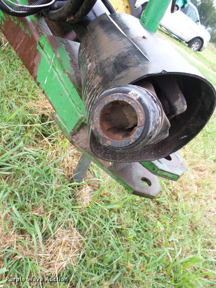 image for item EI9895 1992 John Deere 435 round baler